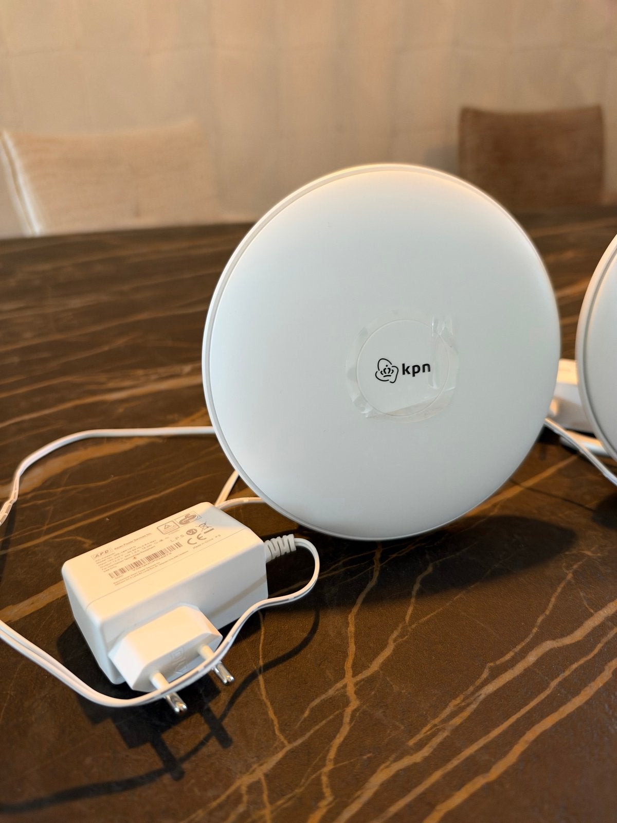 KPN SuperWifi punten (2 stuks) met adapters, Ophalen of Verzenden, Zo goed als nieuw, Router