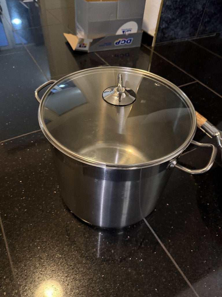 soepketel 12 liter, Ophalen of Verzenden, Zo goed als nieuw, Rvs, Pot, Bus of Blik