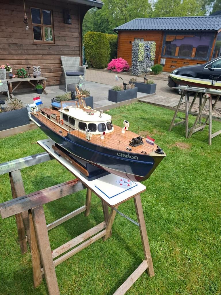 Rc motor jacht, Ophalen, Groter dan 1:32