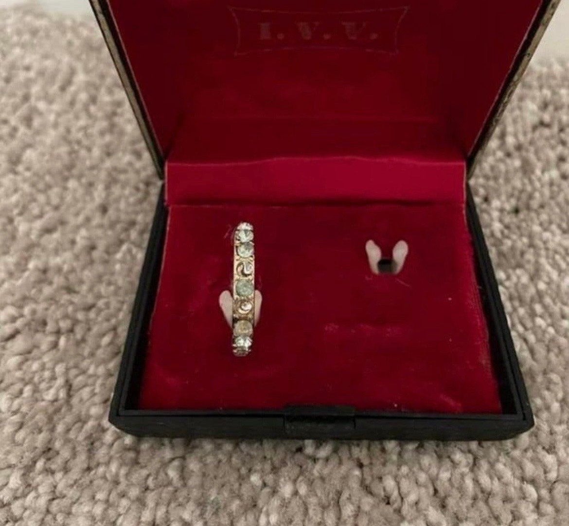 Elegante ring met steentjes, Sieraden, Tassen en Uiterlijk, Overige materialen, Gebruikt, Ophalen of Verzenden, 17 tot 18