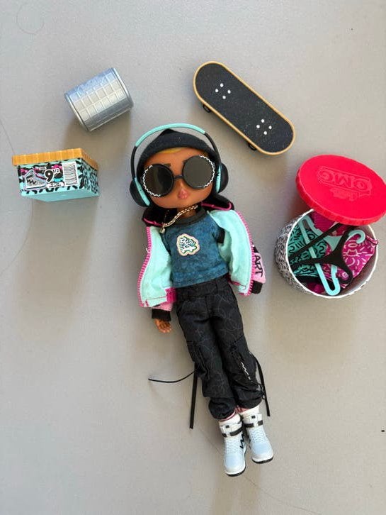 L.O.L. Surprise! OMG pop met accessoires en kleding, Ophalen of Verzenden, Zo goed als nieuw, Overige typen