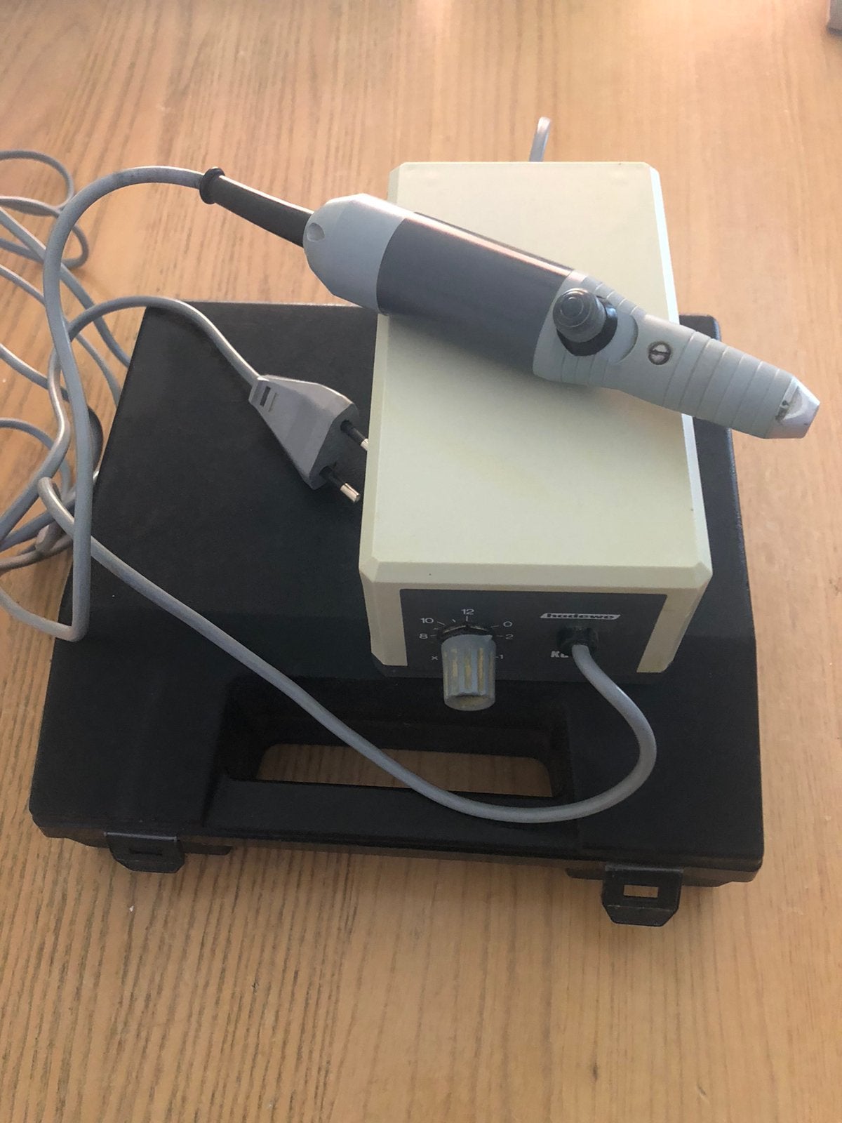 Mooie pedicure motor hadewe in koffer, Ophalen, Zo goed als nieuw, Hand- en Voetverzorging