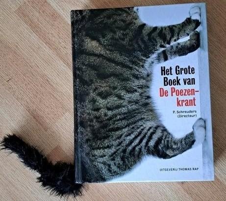 Het Grote Boek vd Poezenkrant  ALS NIEUW, Boeken, Ophalen of Verzenden, Zo goed als nieuw