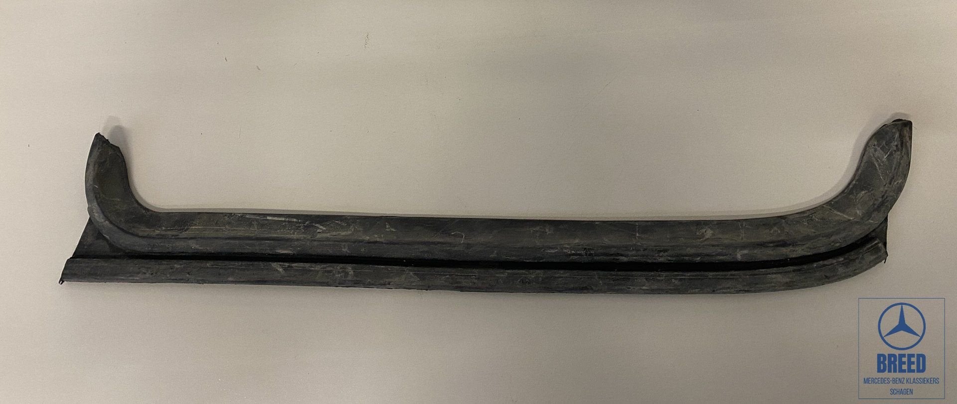 NOS zijruitrubber voorportier Mercedes-Benz W601 W602 TN T1, Auto-onderdelen, -, Nieuw, Ophalen of Verzenden, -