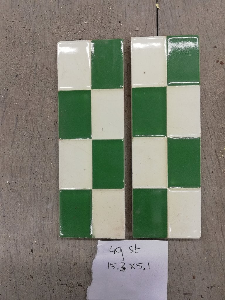 Antieke geblokte randtegels 49groen/creme en 57 mosgroen/wit, Ophalen