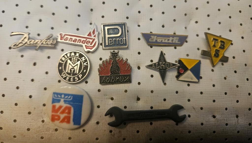 Vintage Speldjes Collectie - 11x techniek, Verzamelen, Ophalen of Verzenden, Gebruikt, Merk, Speldje of Pin