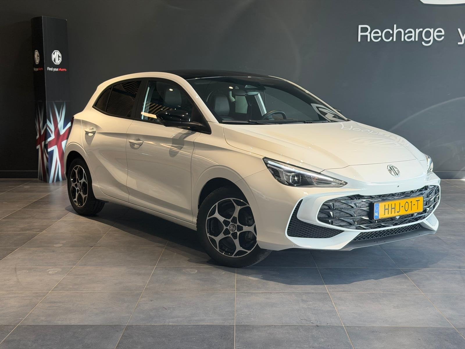 MG 3 1.5 Hybrid+ Luxury | 360 Camera | Apple Carplay | Kunst, 194 pk, 4 cilinders, 1283 kg, Origineel Nederlands