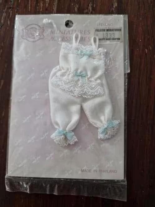 Falcon Miniaturen Lingerie Setje voor Poppenhuis, Ophalen of Verzenden