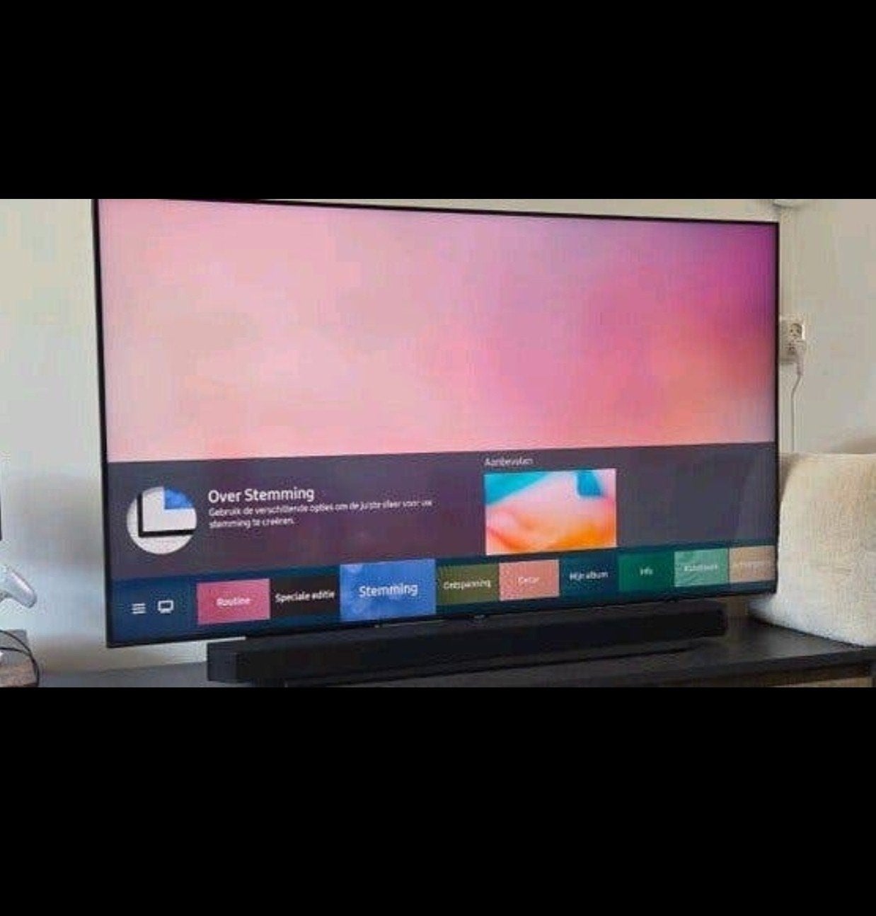 Samsung QLED 65 inch 4K Smart TV QE65 met muurbeugel Q70TALX, Ophalen, QLED, 50 Hz, Zo goed als nieuw
