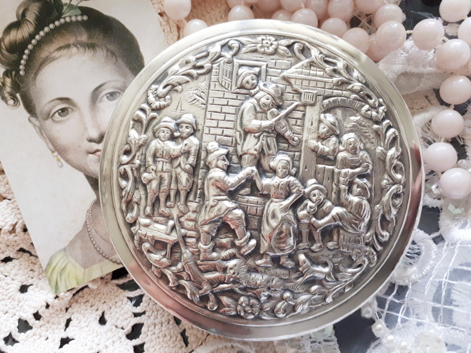 Oude brocante verzilverde poederdoos Hollands Tafereel, Antiek en Kunst, Curiosa en Brocante, Ophalen of Verzenden