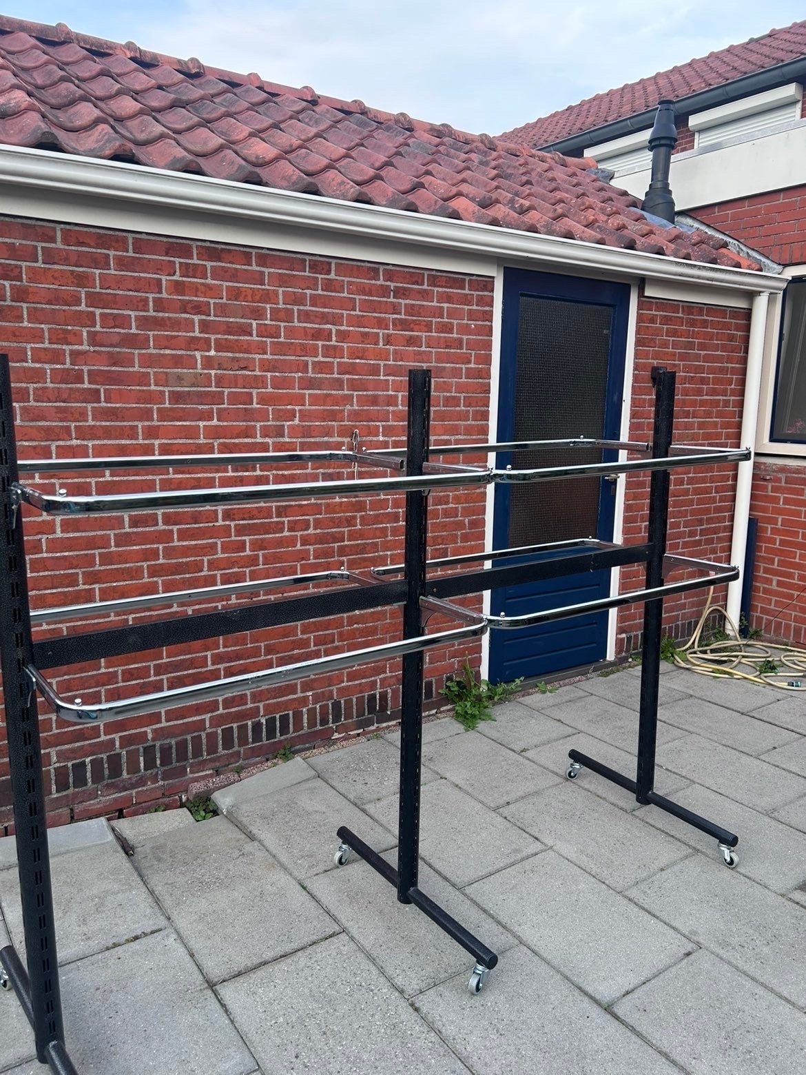Verrijdbaar kledingrek / displayrek met 3 stangen, Ophalen, Met wielen, Gebruikt