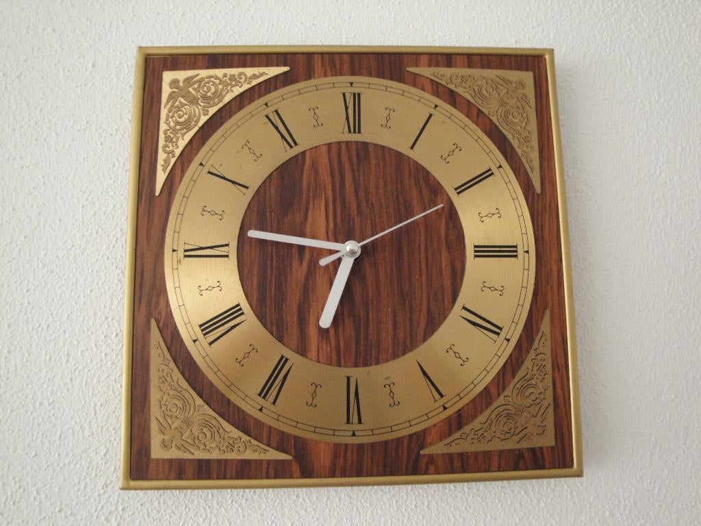 twee wand kloken, Ophalen, Zo goed als nieuw, Digitaal, Wandklok