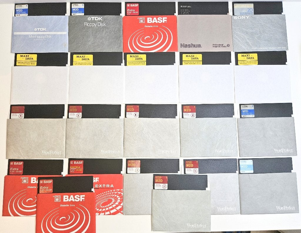 Restant van 22 nieuwe 5.25 Inch Merk Floppy Disks Getest, Computers en Software, Vintage Computers, Ophalen of Verzenden, Commodore