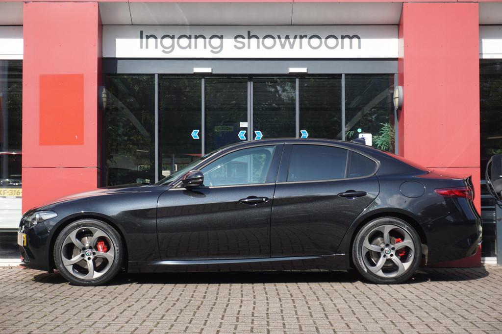 Alfa Romeo Giulia 2.2 Eco Business Super | Origineel NL | Ca, Lichtsensor, Achterwielaandrijving, Gebruikt, 4 cilinders