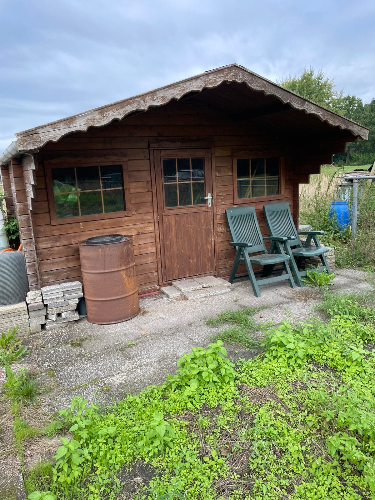 Te koop leuk tuinhuisje, Blokhut, Met overkapping, Hout, Ophalen