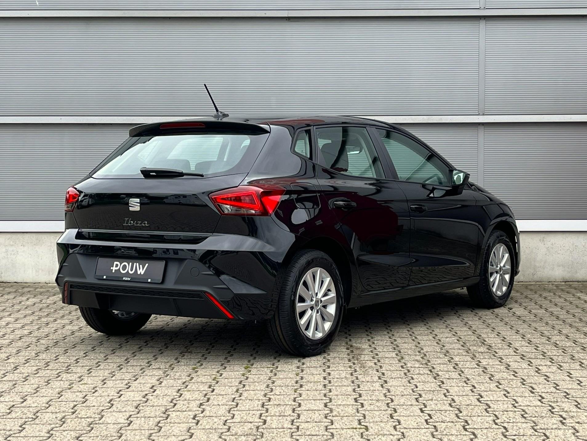 SEAT Ibiza 1.0 TSI 95pk Reference Nieuw model | App Connect, Voorwielaandrijving, 12 maanden, Stof, 95 pk