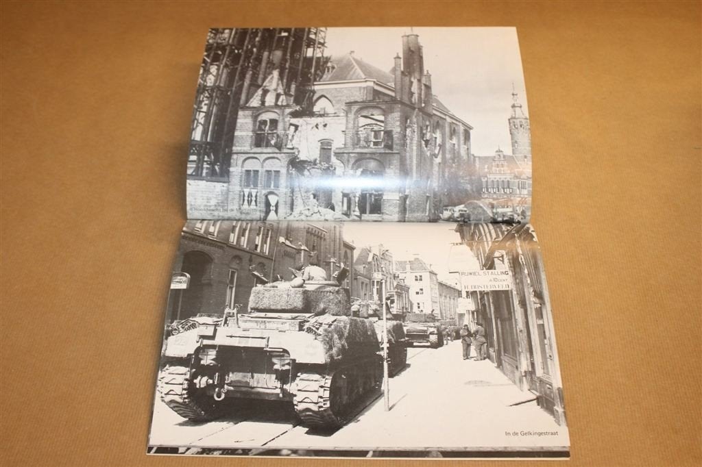 32 Authentieke Foto\'s van de Bevrijding van Groningen, Boeken, Ophalen of Verzenden, Gelezen