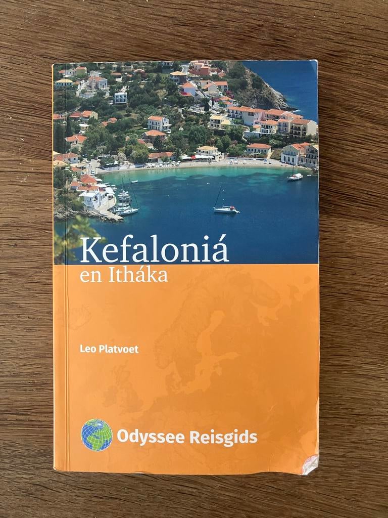 Odyssee Reisgids Kefaloniá en Itháka - Leo Platvoet, Boeken, Europa, Ophalen of Verzenden, Reisgids of -boek, Gelezen