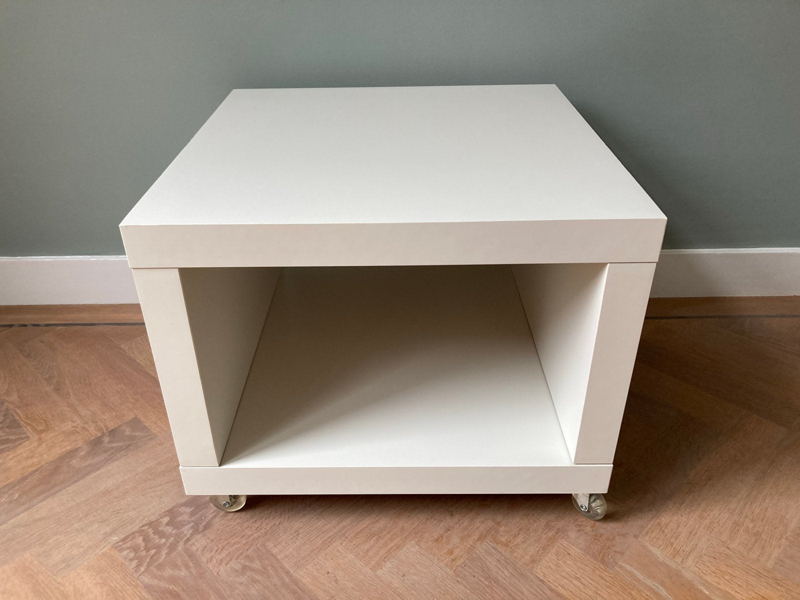 Ikea kastje met wieltjes - Wit, Ophalen, Zo goed als nieuw