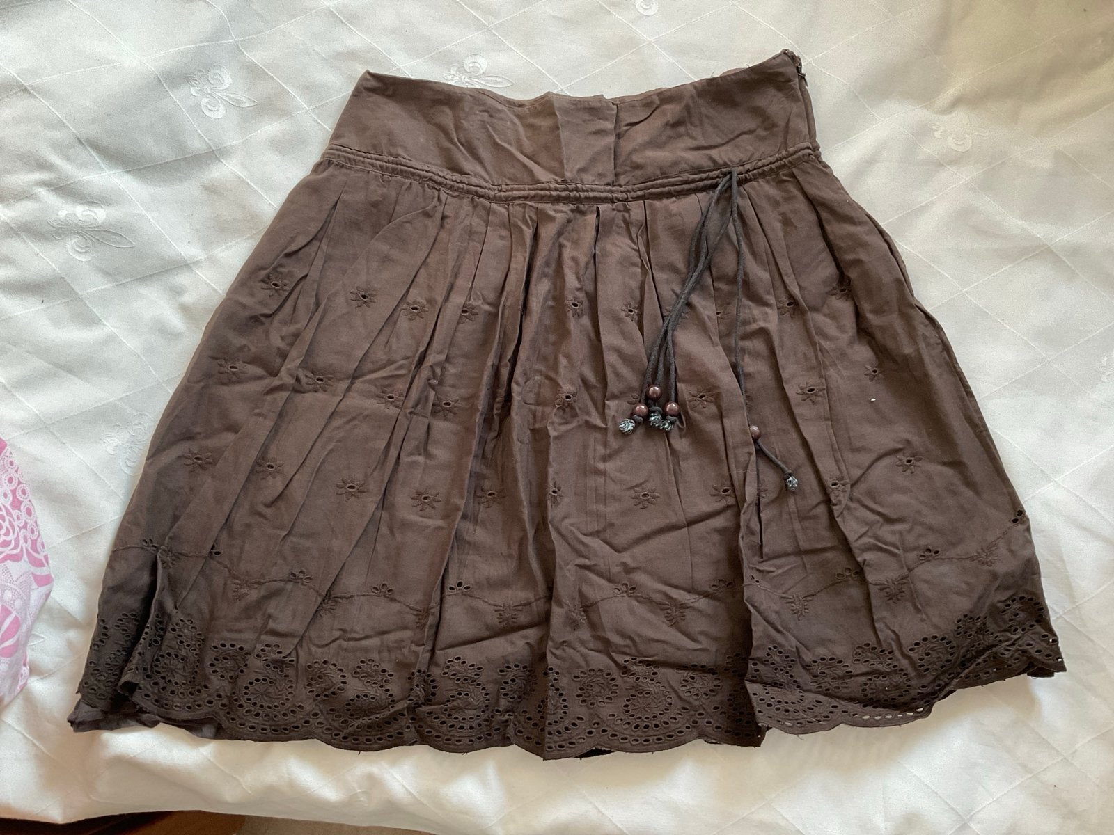 Bruine rok met borduursels en kralen detail, Ophalen of Verzenden, Zo goed als nieuw, Bruin, Boven de knie