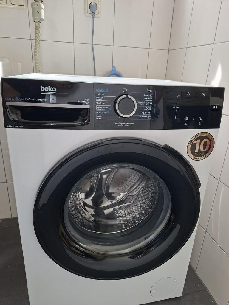 BEKO wasmachine nog geen jaar oud, Ophalen, Zo goed als nieuw, 1200 tot 1600 toeren, 85 tot 90 cm