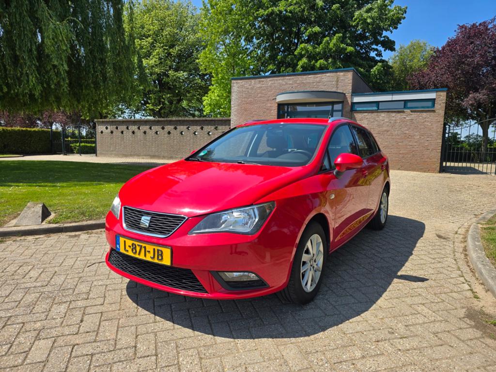 Seat Ibiza 1.2 2015 | AIRCO | AUX | CRUISE | APK 22-05-2027!, Voorwielaandrijving, Stof, 40 €/maand, Zwart