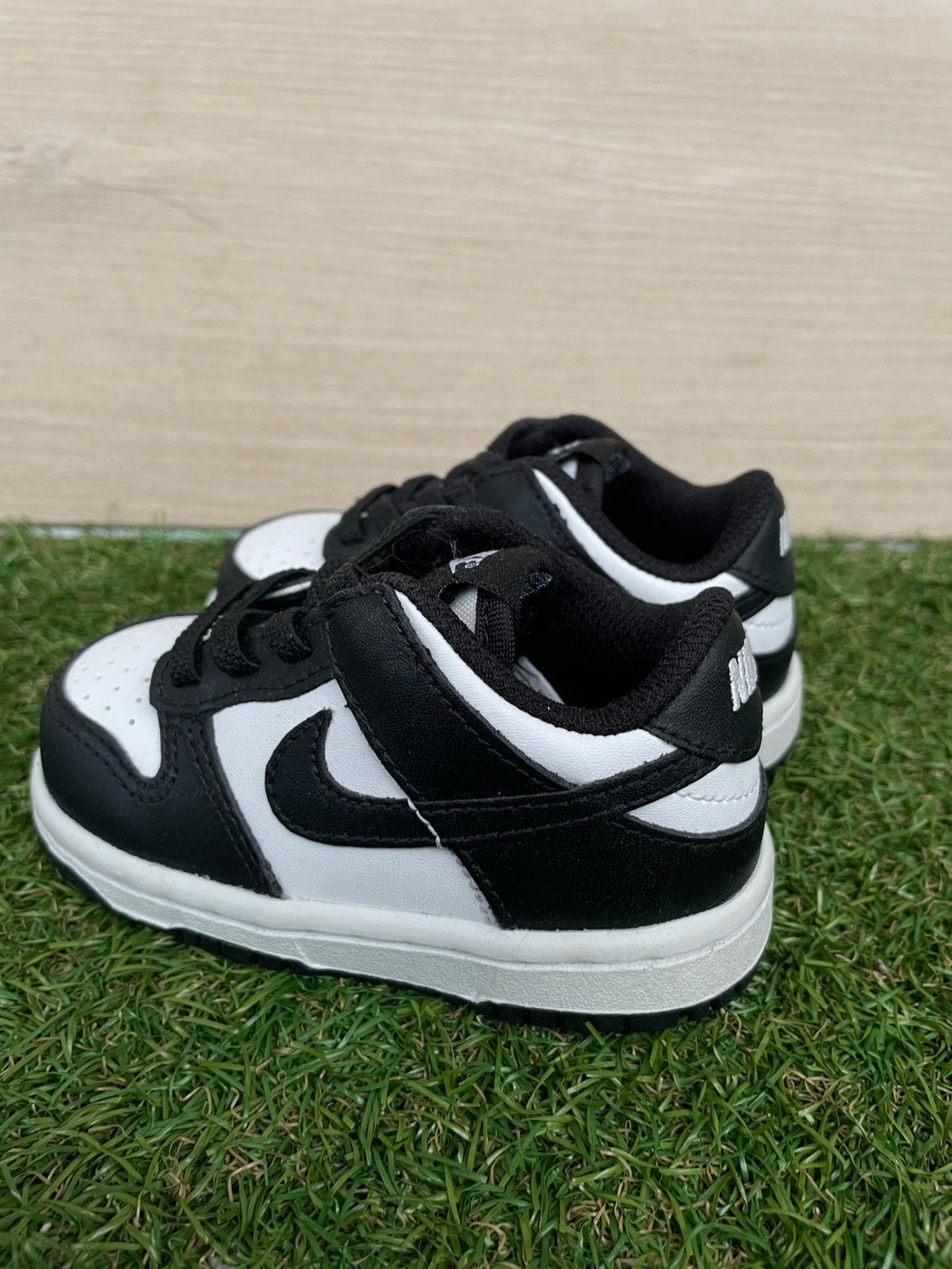 Nike low dunk, Ophalen of Verzenden, Zo goed als nieuw, Jongetje of Meisje, Schoentjes