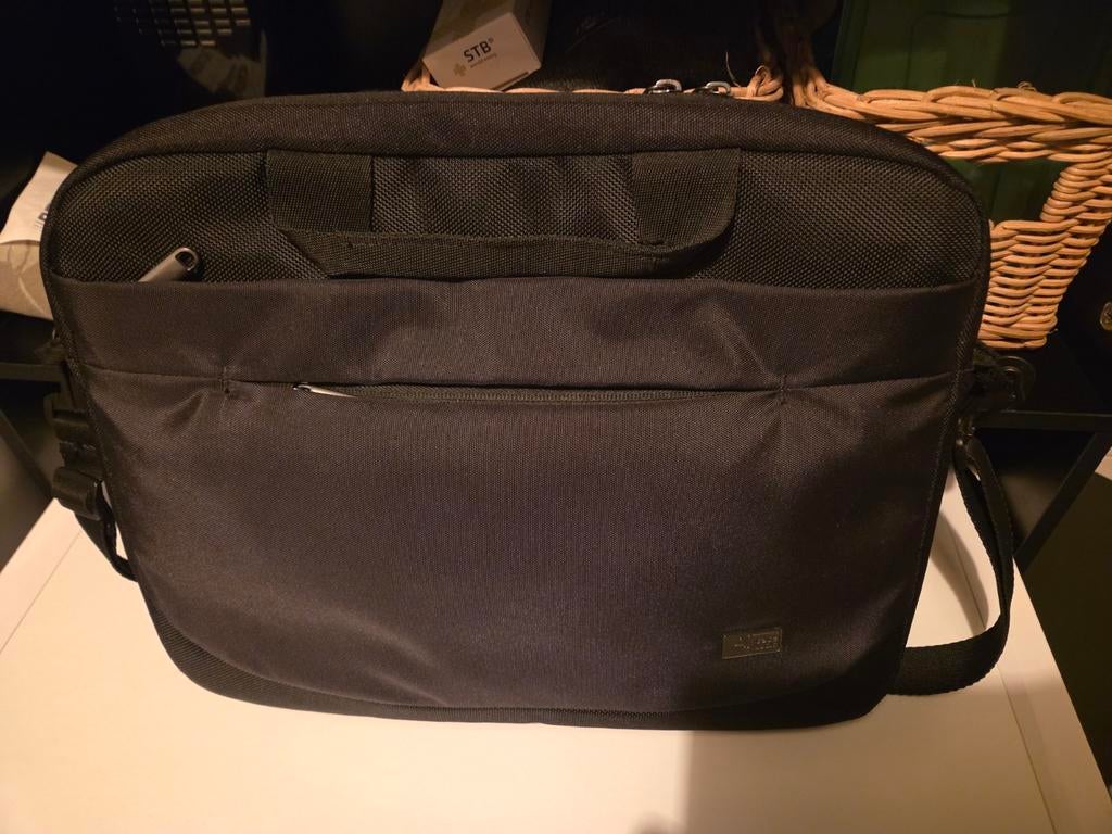 Laptop tas, Gebruikt, Ophalen of Verzenden, Handvat, 14 inch