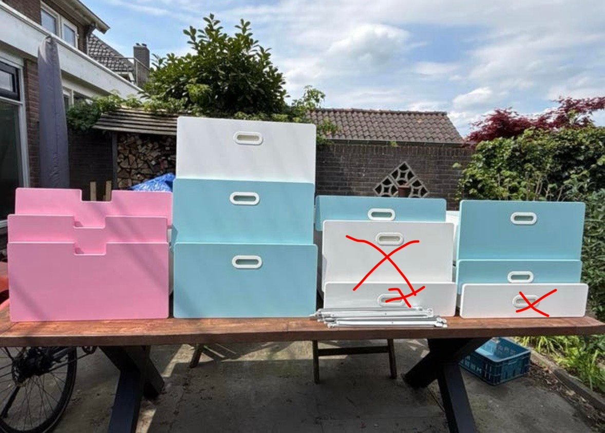 Stuva kastlades 9x, Ophalen, Zo goed als nieuw
