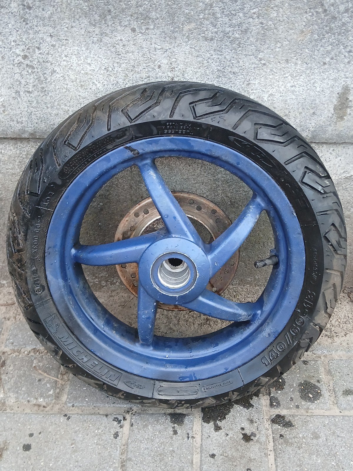 aprilia sr50 achter velg en band, Ophalen