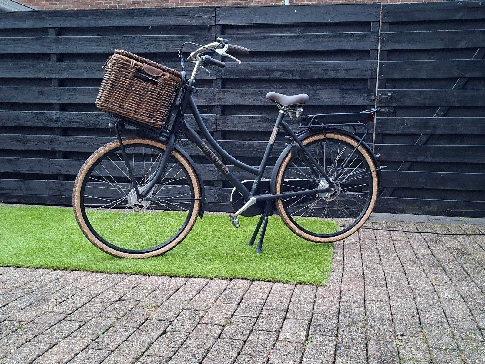 cortina eu4, Fietsen en Brommers, Elektrische fietsen, Ophalen, Zo goed als nieuw, Cortina, 50 km per accu of meer