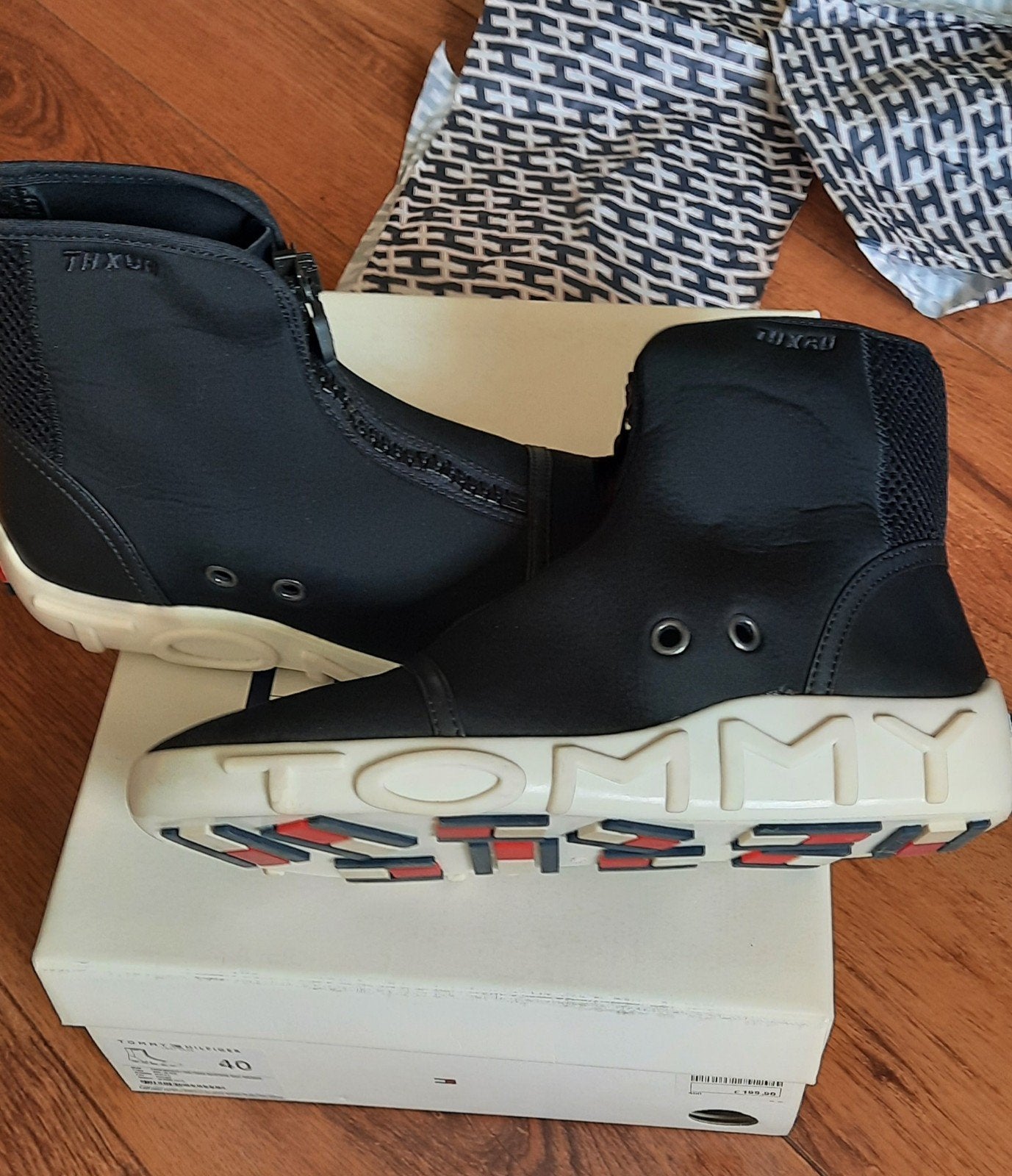 Origineel TOMMY HILFIGER/GIGI HADID,in doos hoge sneakers 40, Zwart, Nieuw, Ophalen of Verzenden, Sneakers of Gympen