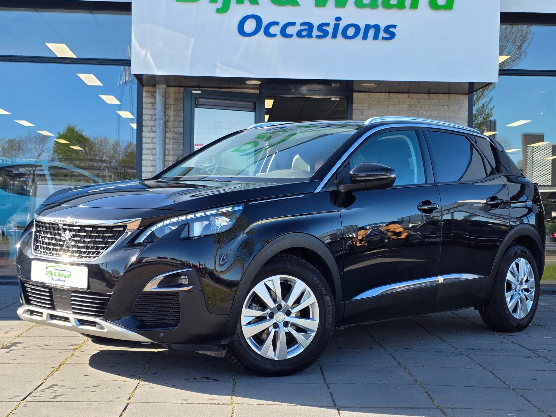 Peugeot 3008 1.2 PureTech Allure Business Automaat – PANO, Auto's, Peugeot, Gebruikt, Leder en Stof, Zwart, Bedrijf