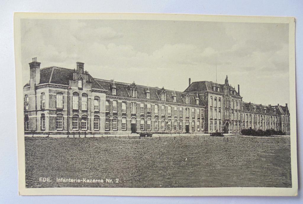 EDE, infanterie Kazerne nr 2 exterieur met hoofdgebouw 1936., Ophalen of Verzenden, 1920 tot 1940, Gelopen, Gelderland