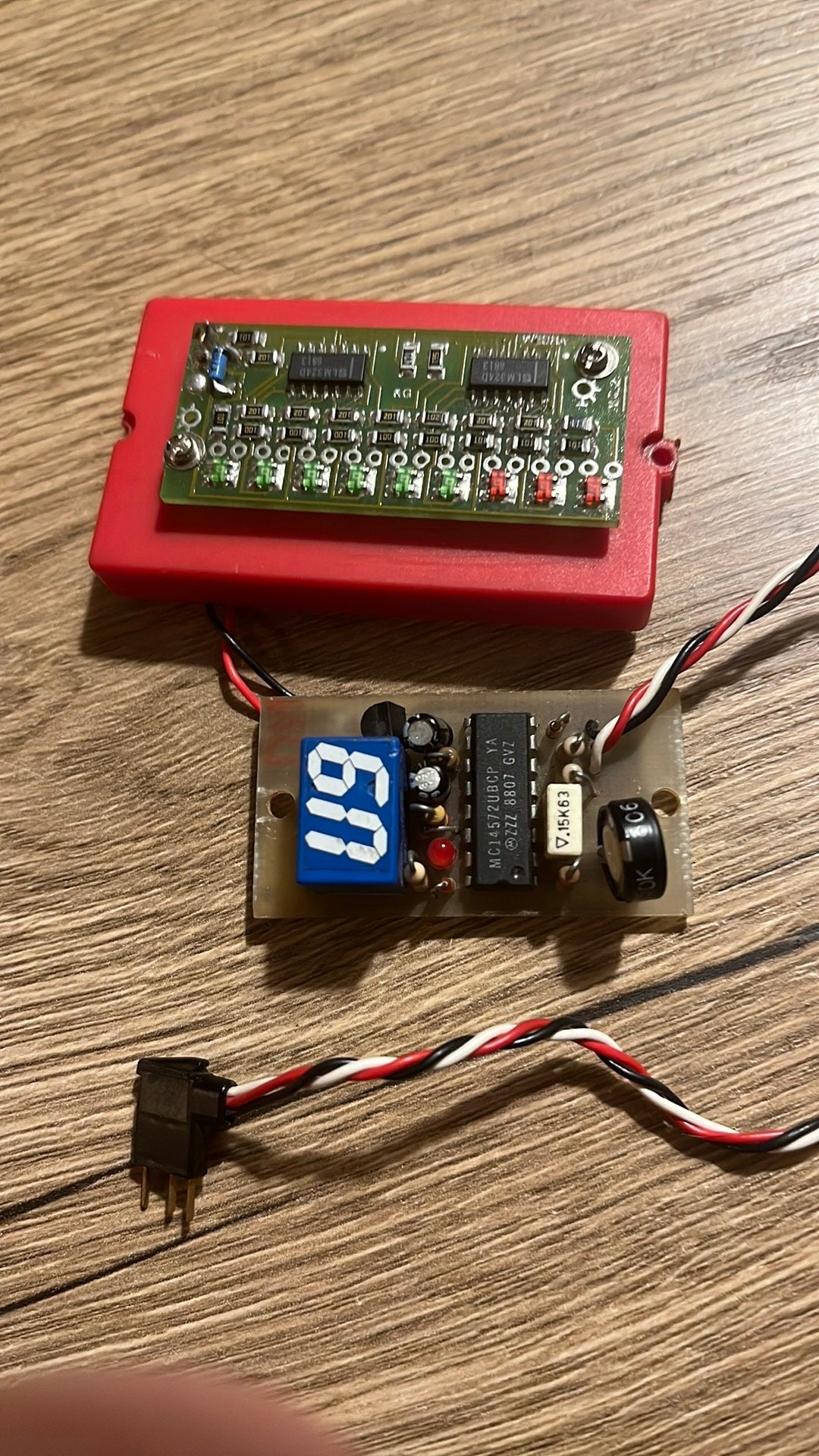 Ontvanger batterij tester met schakel Relais, Hobby en Vrije tijd, Modelbouw | Radiografisch | Overige, Ophalen of Verzenden, Gebruikt