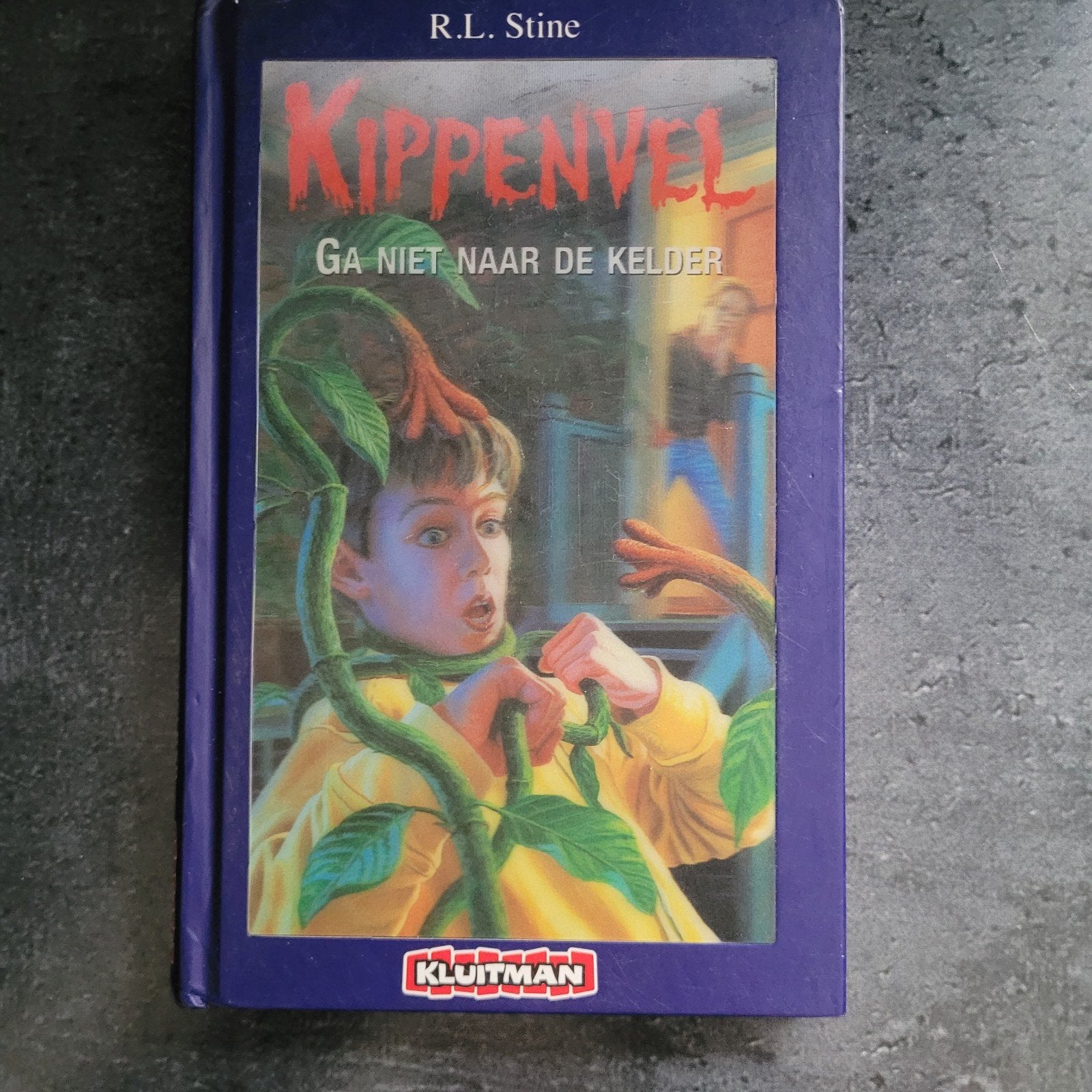 R.L. Stine - Ga niet naar de kelder, Ophalen of Verzenden, Zo goed als nieuw, R.L. Stine