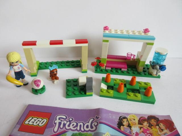 41011 Friends, Stephanie's voetbaltraining met bouwtekening, Ophalen of Verzenden, Zo goed als nieuw, Complete set, Lego