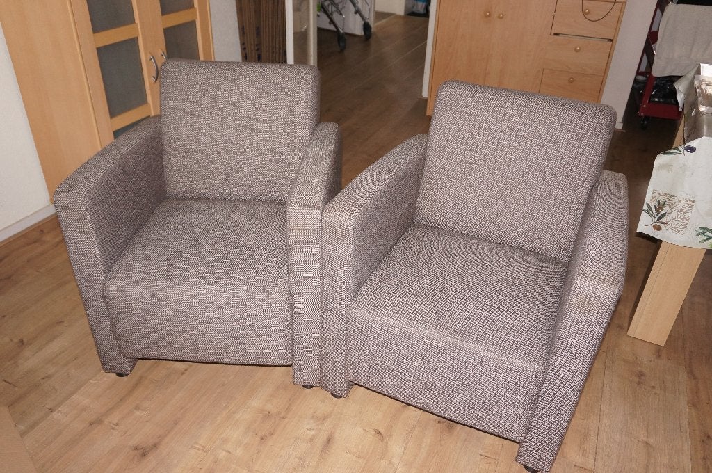 Comfortabele grijze stoelen, Ophalen, Twee, Zo goed als nieuw, Stof