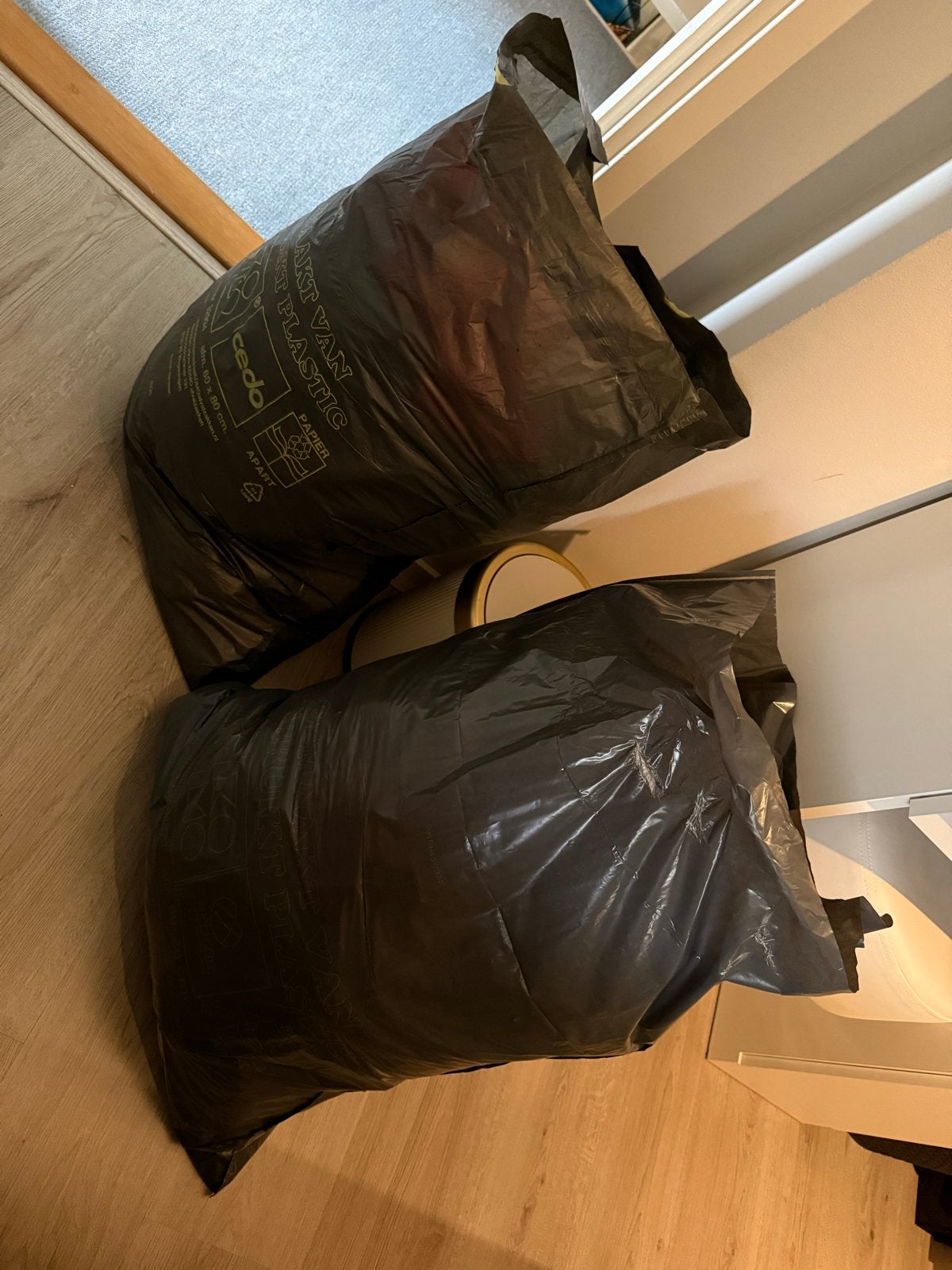 2 vuilniszakken met verschillende kleding, Ophalen, Zo goed als nieuw, Maat 34 (XS) of kleiner