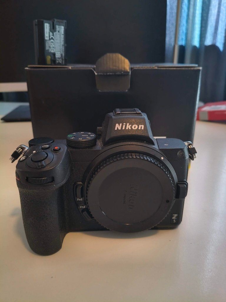 Nikon Z5 met of zonder lens, Bluetooth, Ophalen of Verzenden, Zo goed als nieuw, 24 megapixels