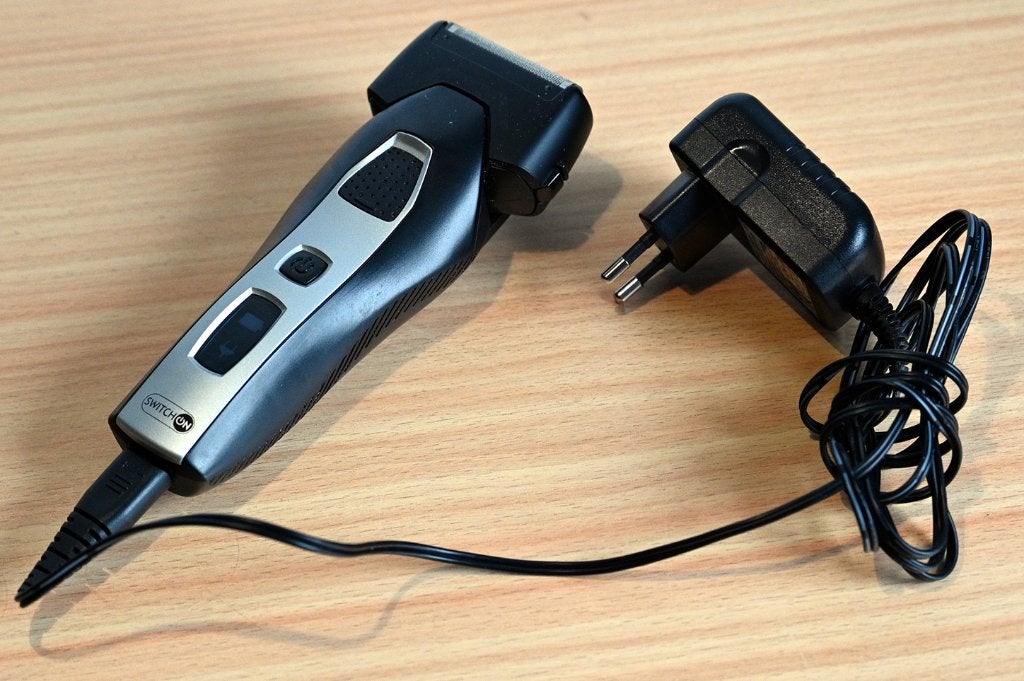 Scheerapparaat met tondeuse BT-A201, Ophalen of Verzenden, Zo goed als nieuw, Scheren en Epileren