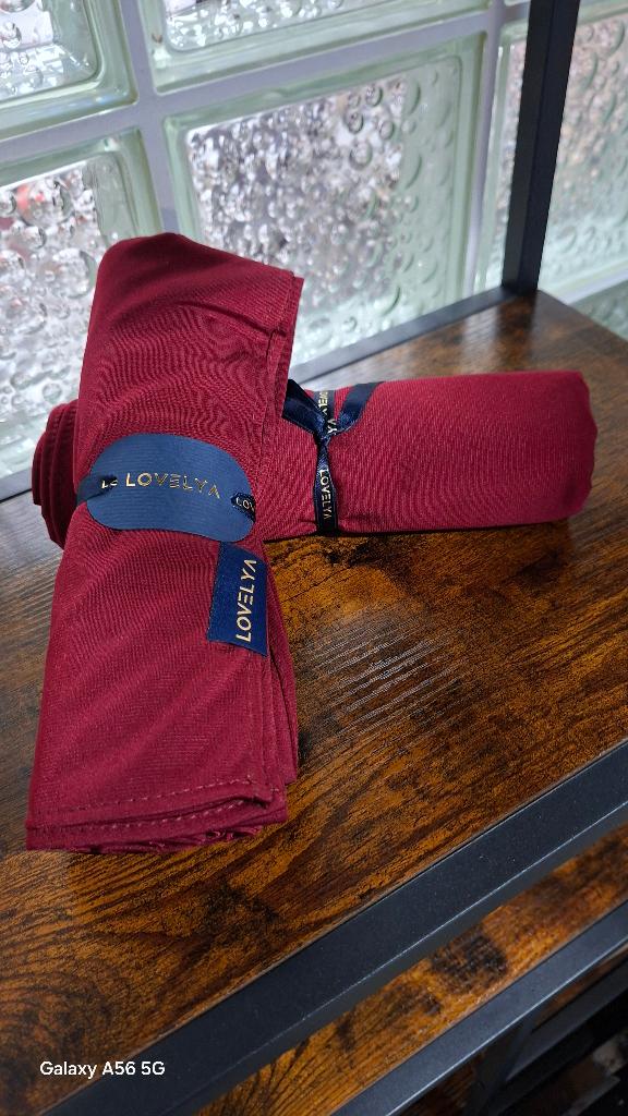 Premium Jersey Hijab / Hoofddoek – Bordeaux Rood (1 Stuks), Kleding | Dames, Mutsen, Sjaals en Handschoenen, Lovelya, Nieuw, Info@najatique.nl