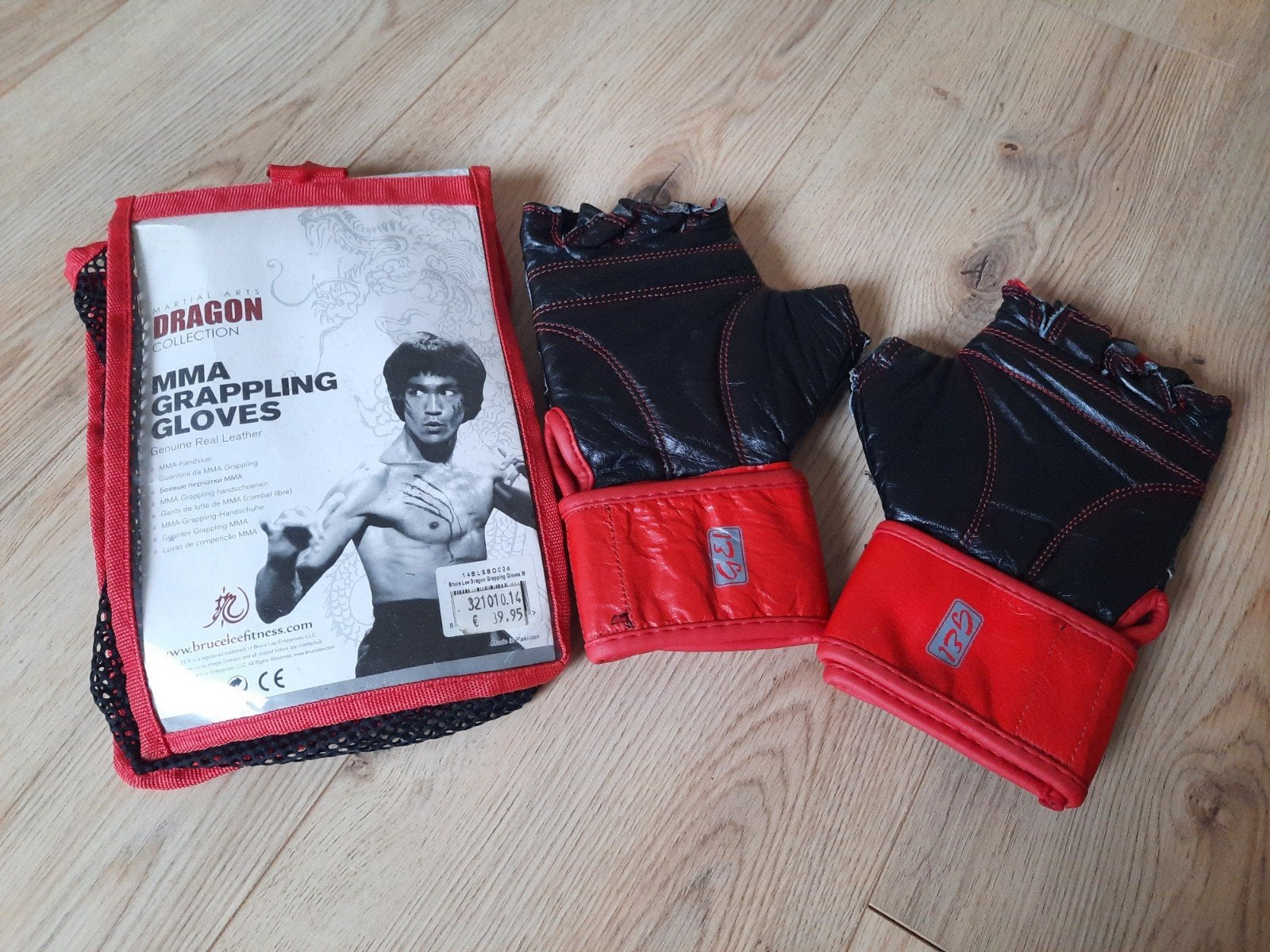 In nieuwstaat.
Bruce lee kickbocks handschoenen., Ophalen of Verzenden, Zo goed als nieuw, Bokshandschoenen