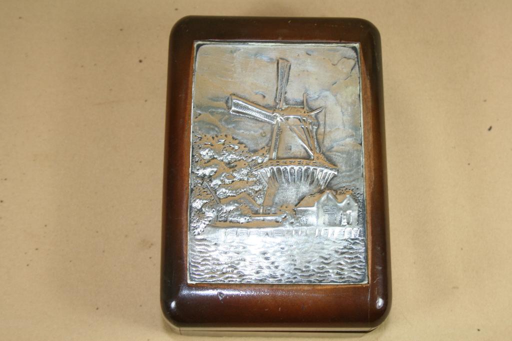 Sigaretten doos met zilveren plaque, Antiek en Kunst, Antiek | Goud en Zilver, Ophalen of Verzenden, Zilver