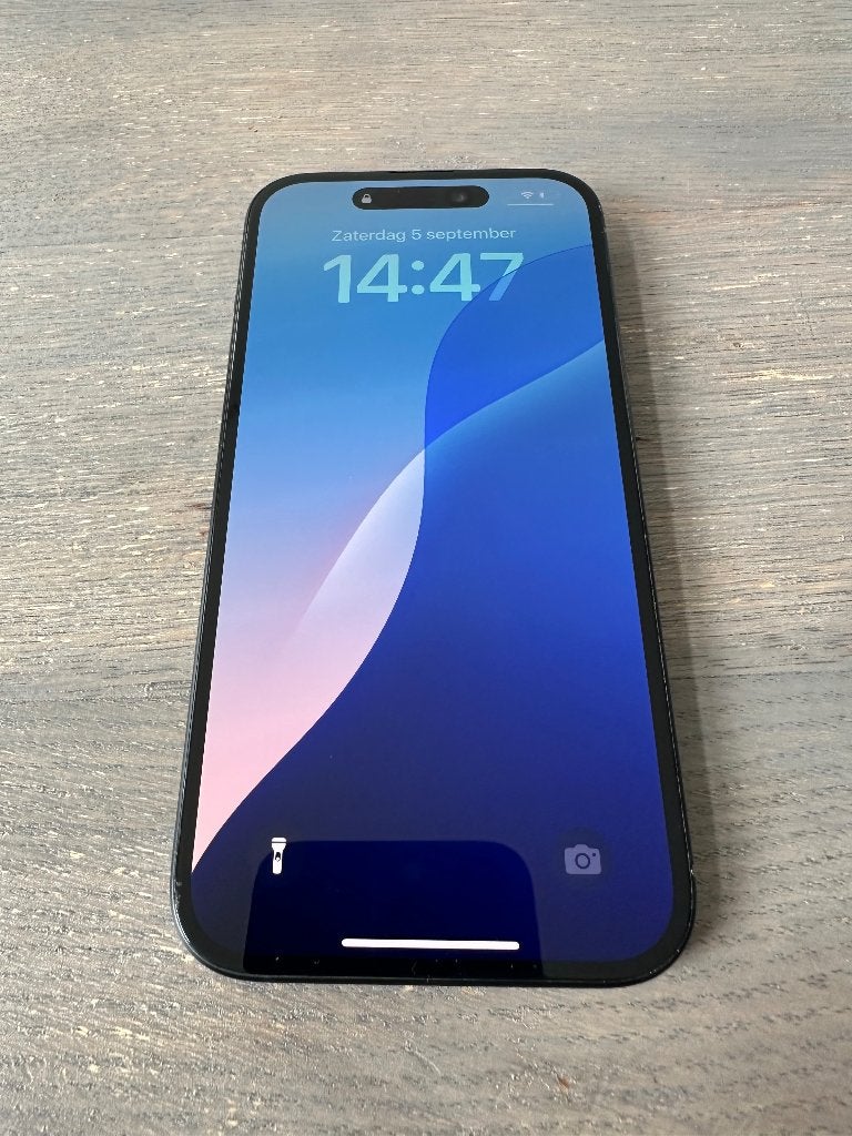 iPhone 15 128GB Zwart Goed werkend, Telecommunicatie, Mobiele telefoons | Apple iPhone, 128 GB, IPhone 15, Zwart, 78 %
