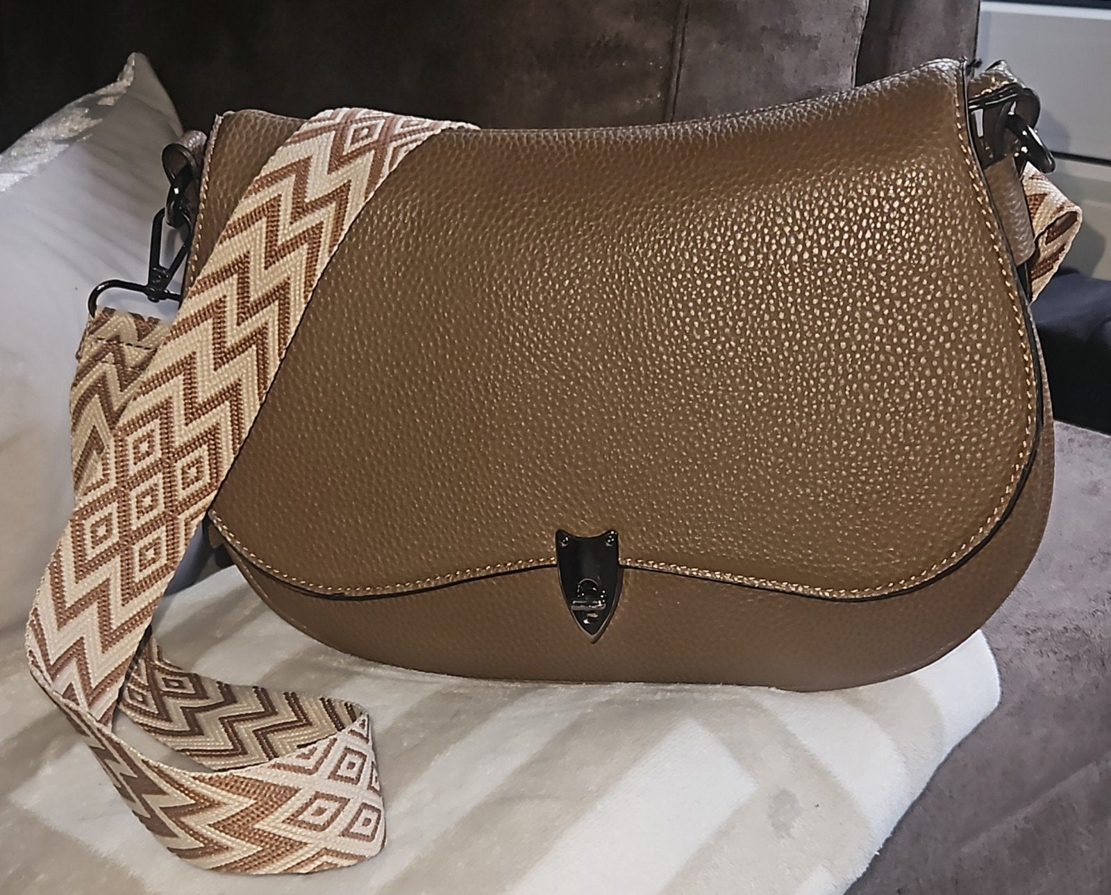 Prachtige Bruine Crossbody Tas met Aztec Schouderband NIEUW, Ophalen of Verzenden, Nieuw, Bruin, Leer