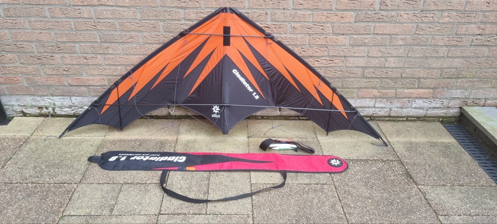 Elliot Gladiator 1.8 Powerkite stuntvlieger vlieger - nieuw, Ophalen of Verzenden, Nieuw, Tweelijns, Vlieger