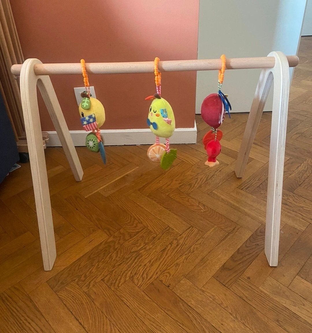 Noukies Babygym met vrolijke fruit speeltjes, Ophalen of Verzenden, Gebruikt, Babygym