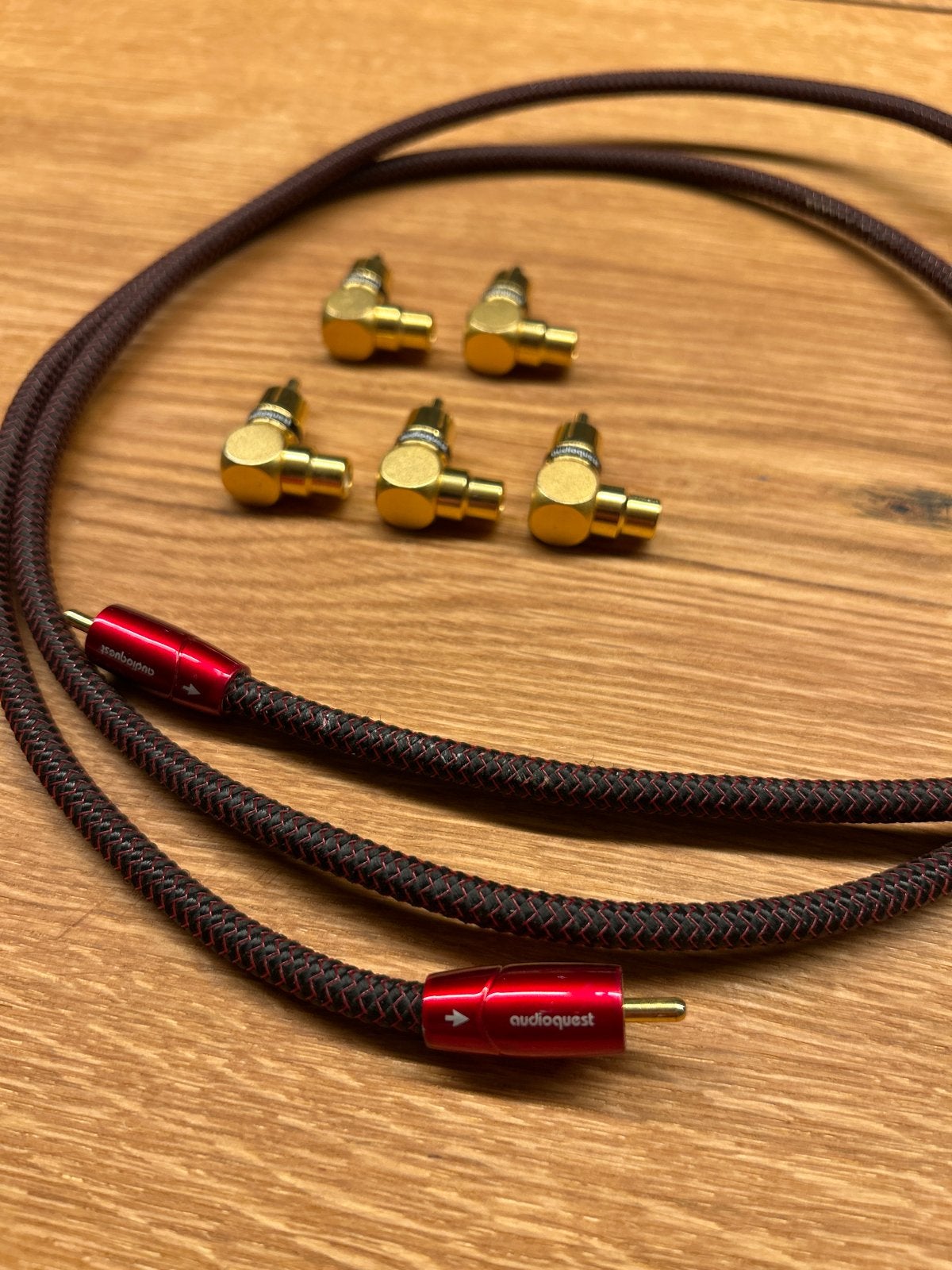 AudioQuest Red River RCA kabel 1,5m met 5x 90 adapters, Ophalen of Verzenden, Gebruikt, Minder dan 2 meter, Interlink-kabel