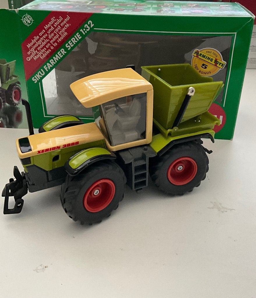 CLAAS XERION 3000, Ophalen of Verzenden, Zo goed als nieuw, Tractor of Landbouw, SIKU